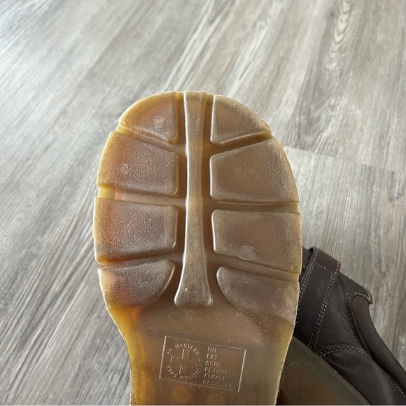 Doc Marten Women's 10/ Men's 9 Leather Shoes - Picture 4 of 10